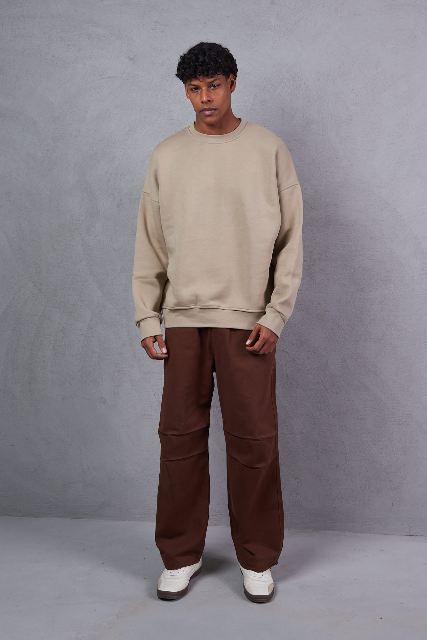 Basic Crewneck Sweatshirt – Greige