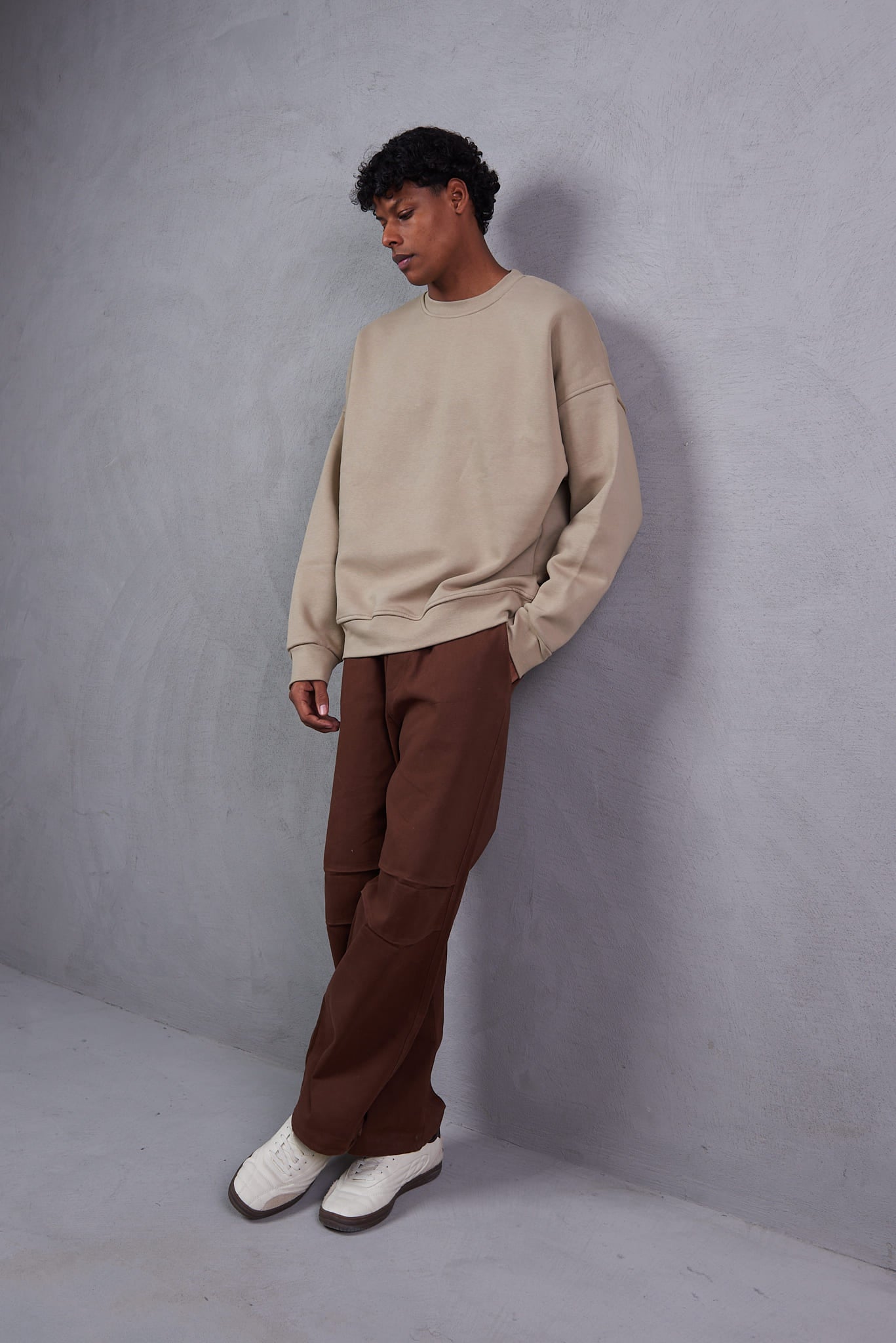 Basic Crewneck Sweatshirt – Greige