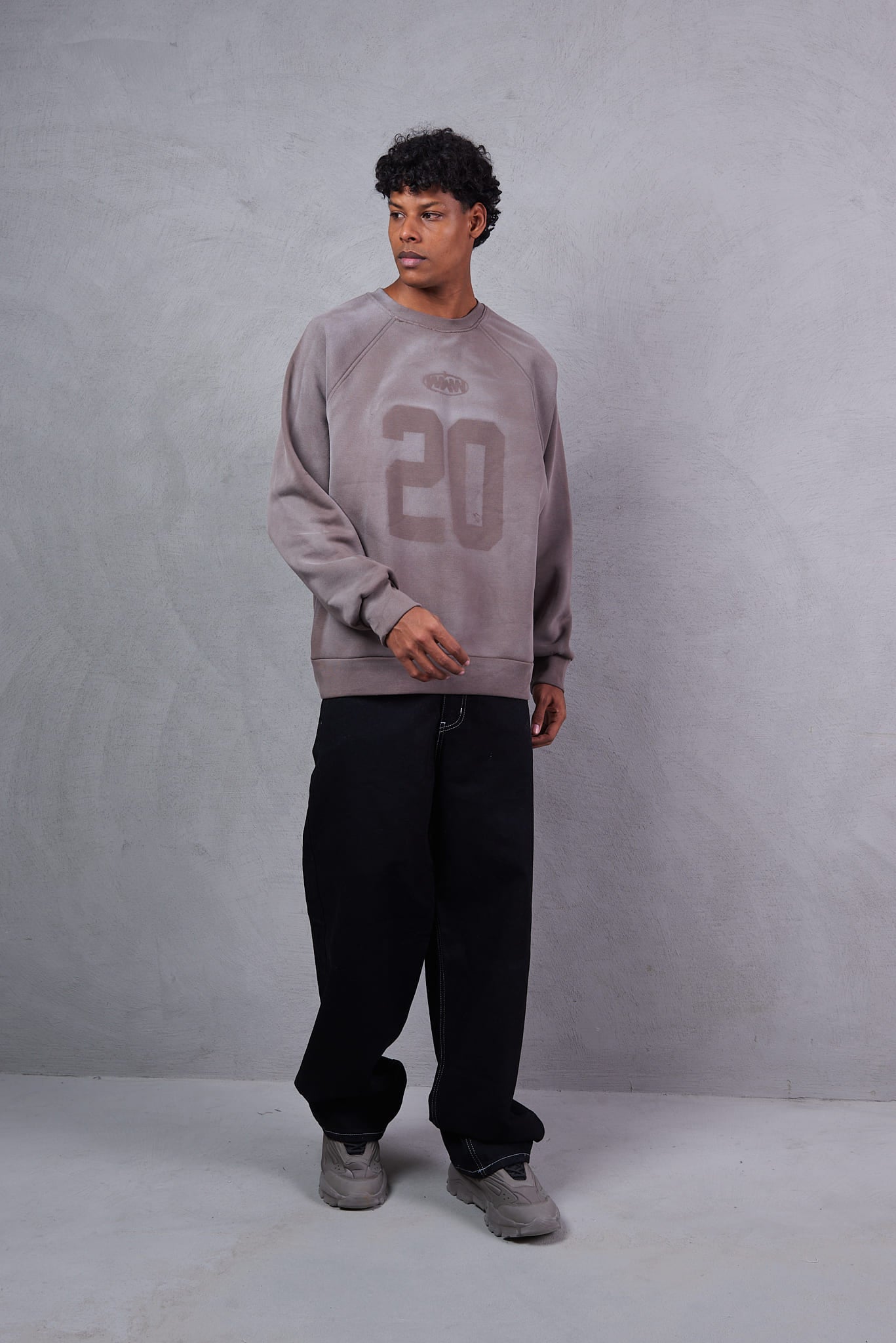 Basic Crewneck Sweatshirt – Greige