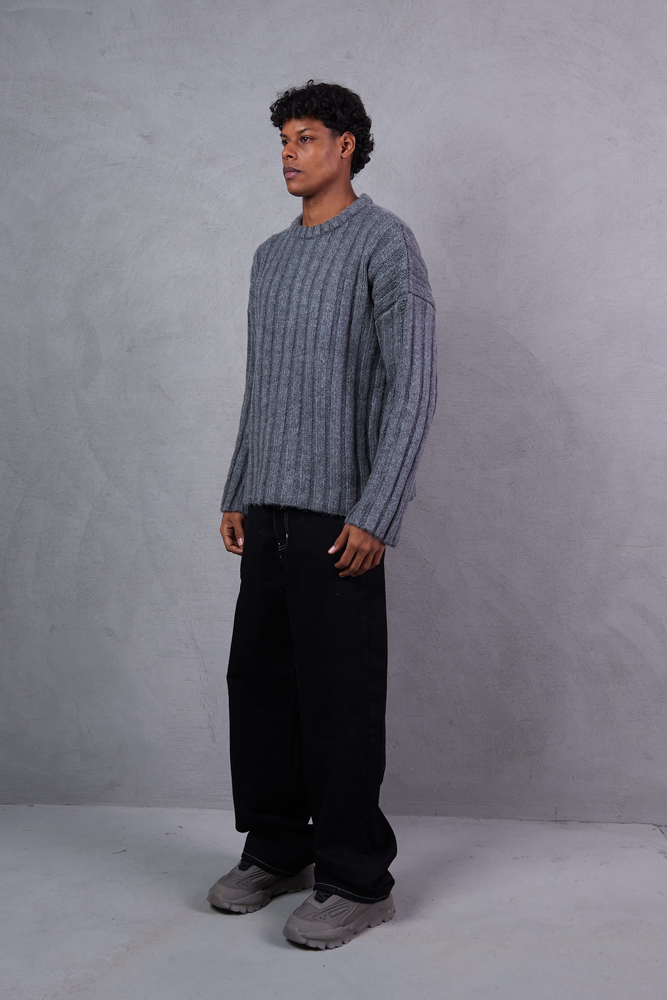 Trendyol Men Solid Sweatshirt
