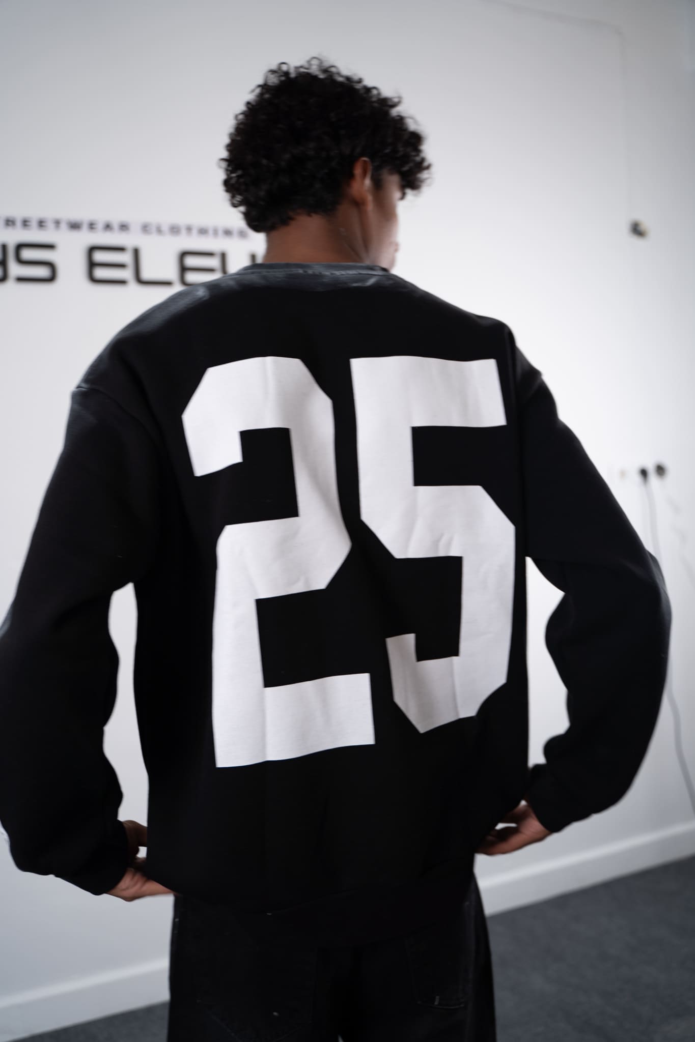 Oversized Graffiti Sweatshirt – Men