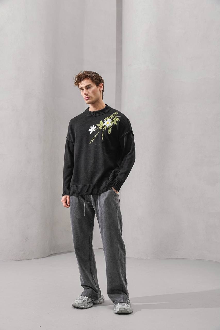 2MState “Botanical Serenity” Embroidered Knit Sweater – Gray, Black & Cream Edition
