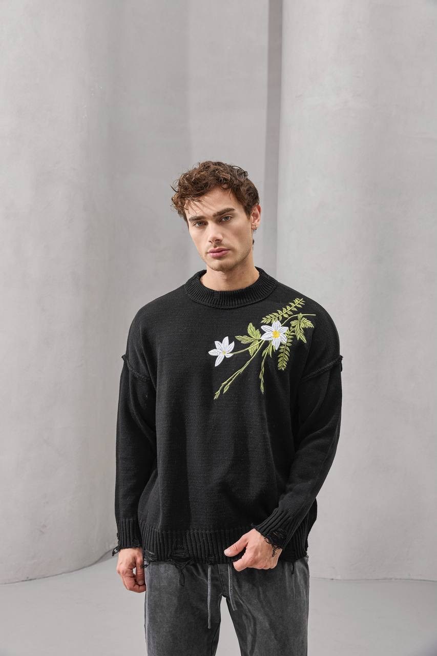2MState “Botanical Serenity” Embroidered Knit Sweater – Gray, Black & Cream Edition
