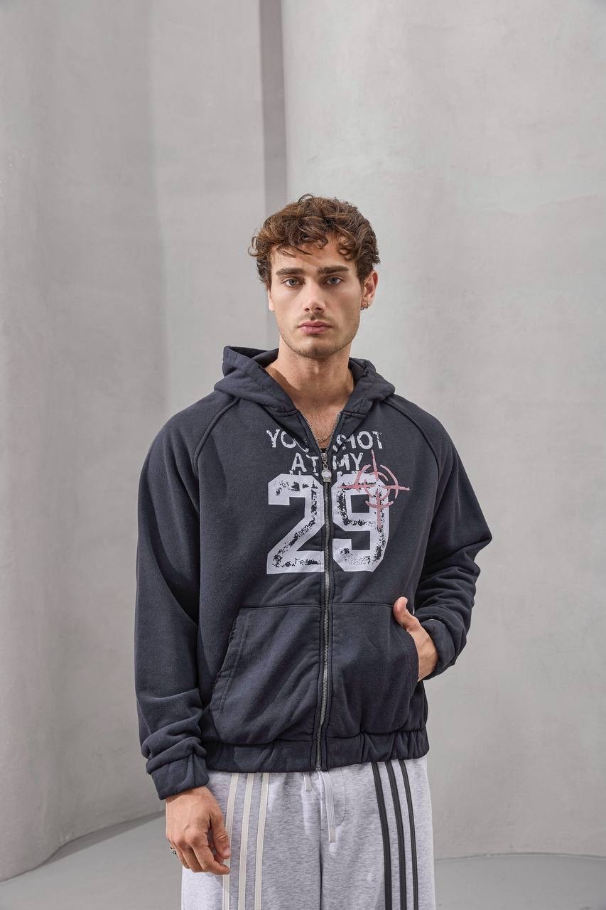 Target 29 Zip Hoodie – Sporty Streetwear with Attitude