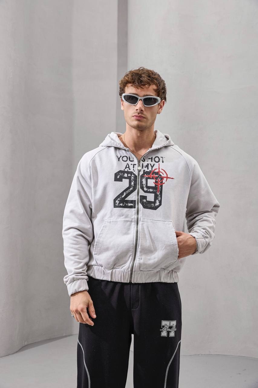 Target 29 Zip Hoodie – Sporty Streetwear with Attitude