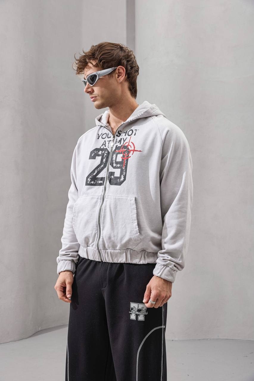 Target 29 Zip Hoodie – Sporty Streetwear with Attitude