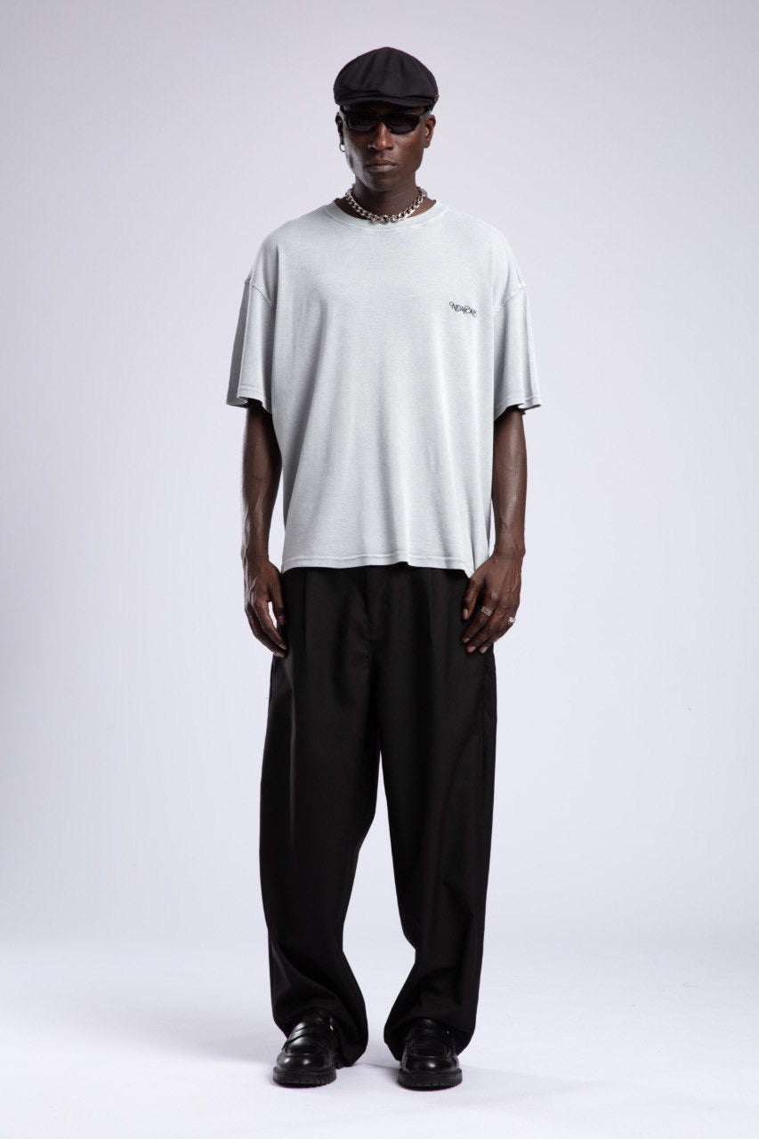 Oversized Minimalist Gray T-Shirt for Streetwear Style