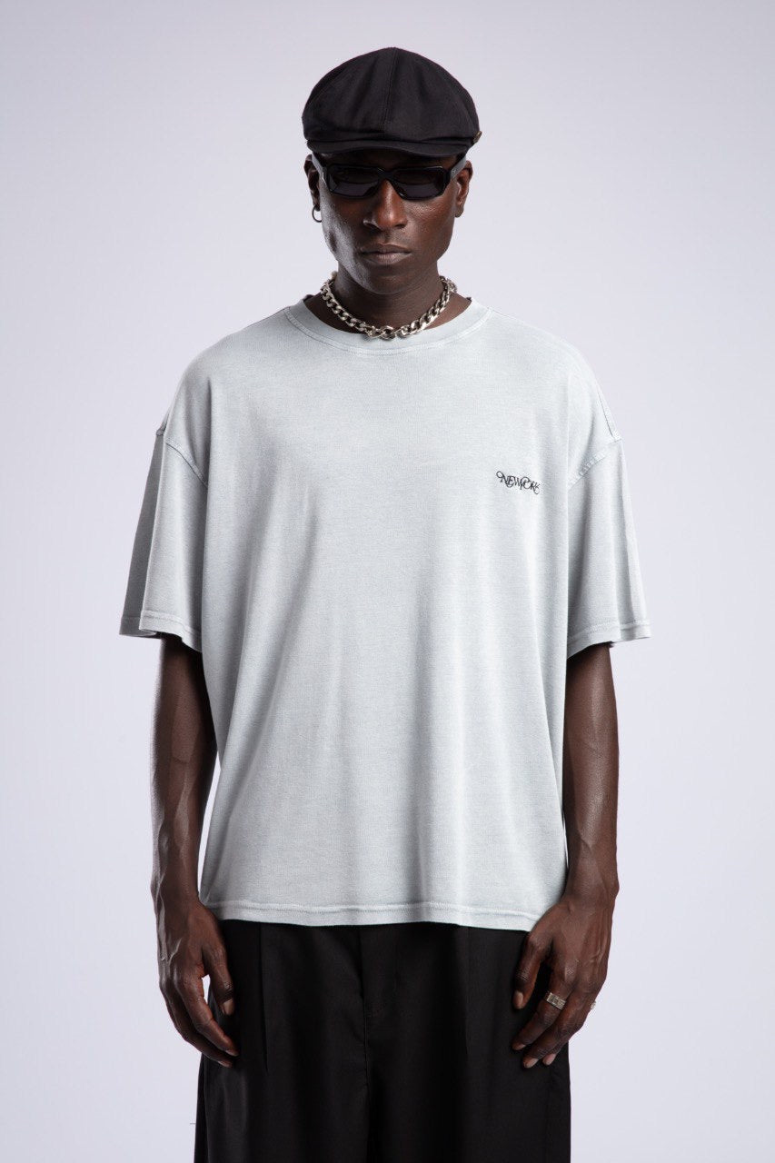 Oversized Minimalist Gray T-Shirt for Streetwear Style