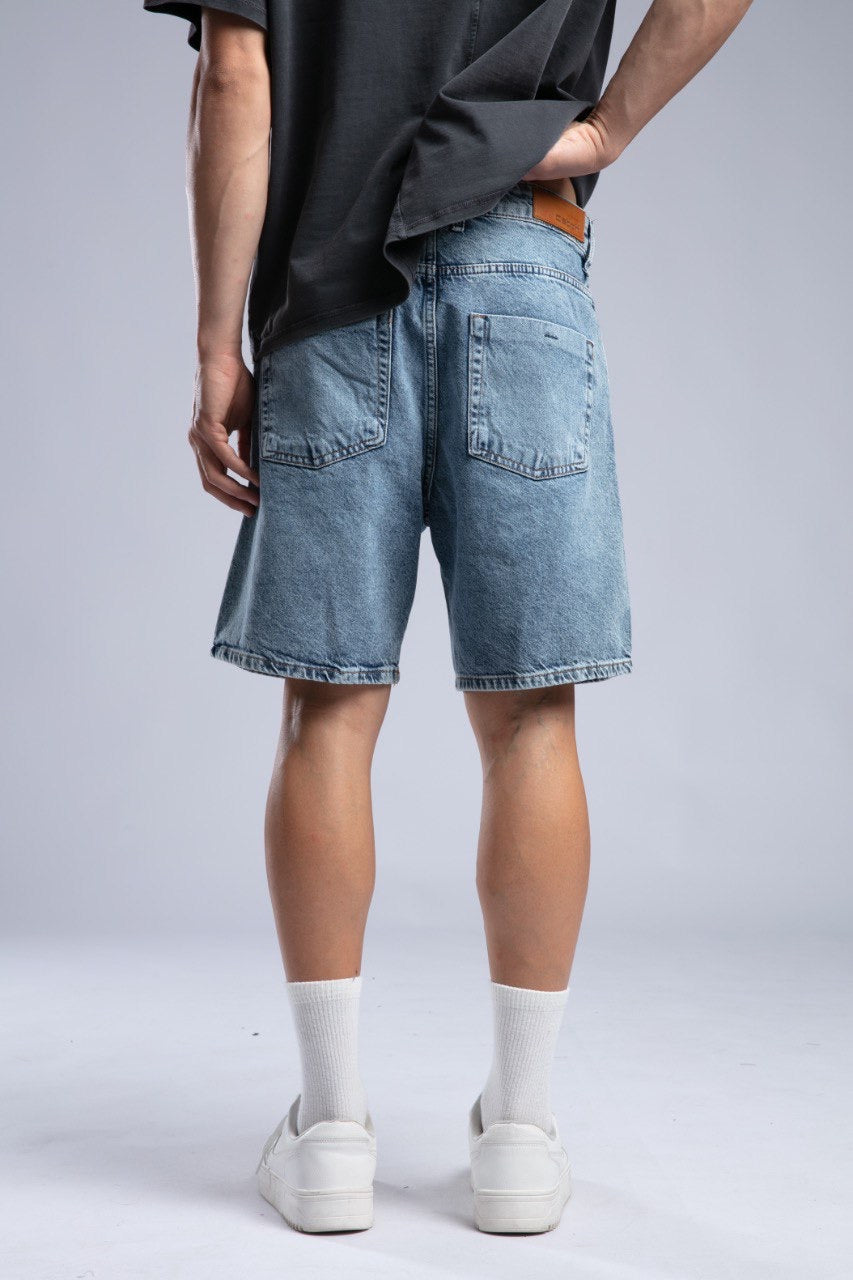 Men’s Charcoal Oversized T-Shirt with Casual Denim Shorts