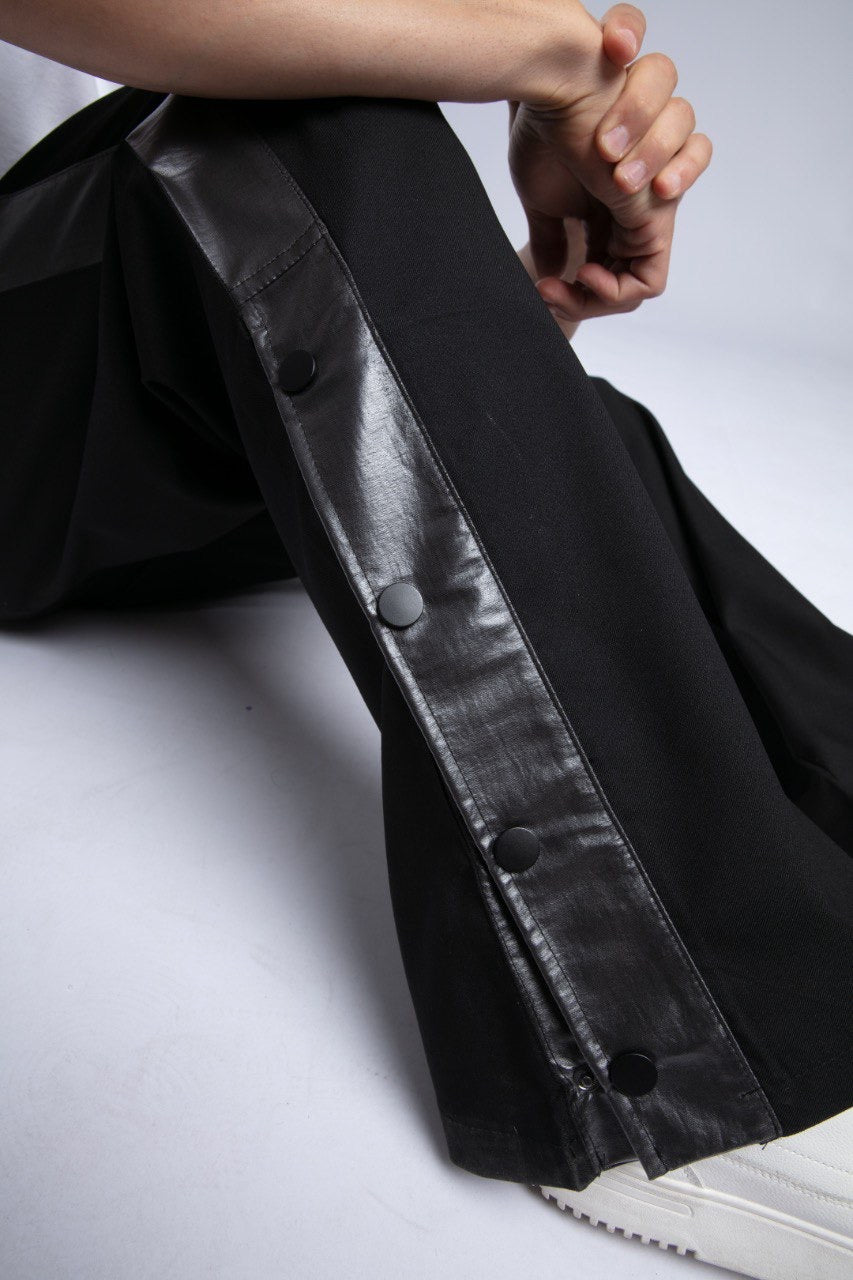 Minimalist White Oversized T-Shirt for Men – Streetwear Style