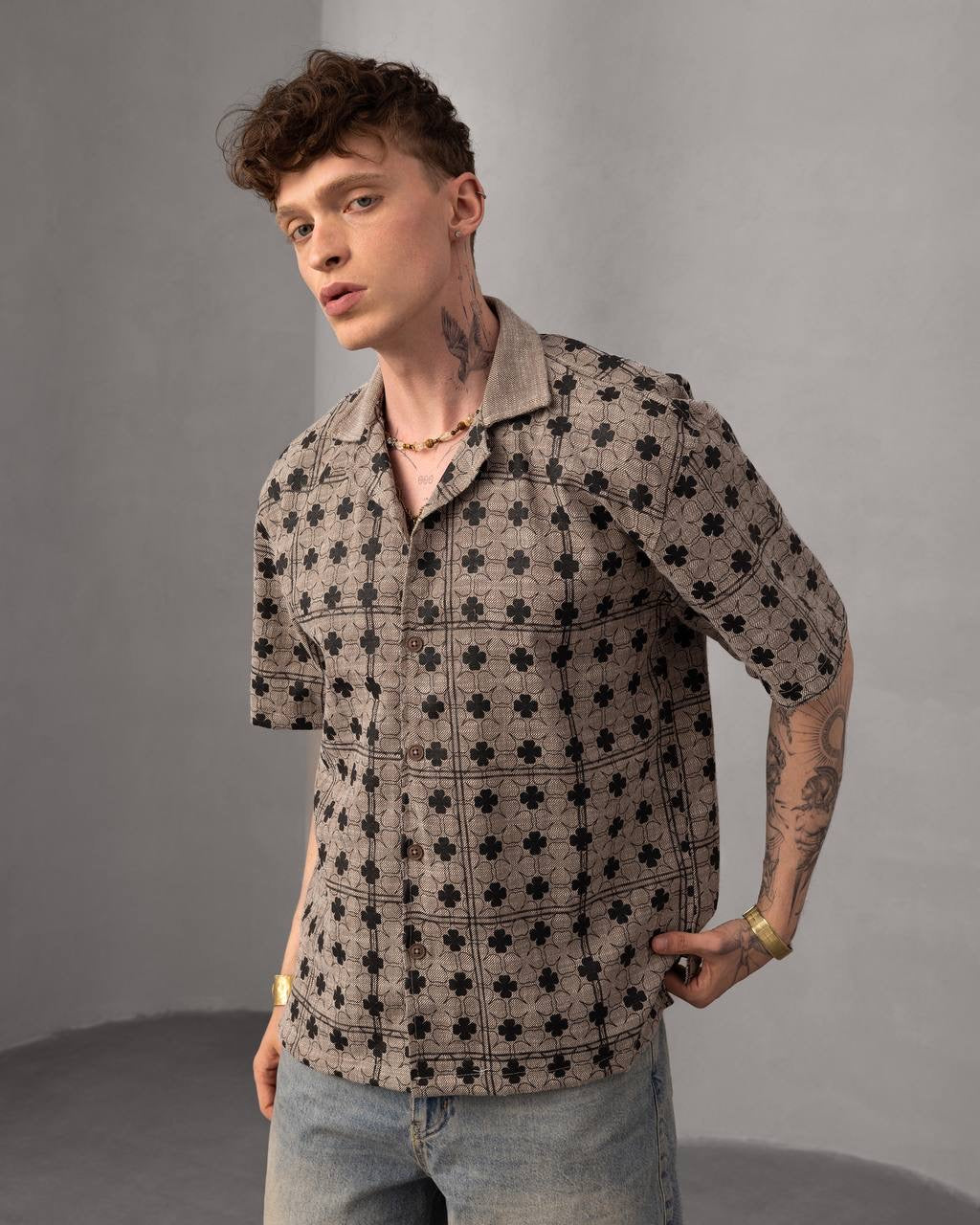 Clover Pattern Men's Short Sleeve Button-Up Shirt – Casual Summer Style
