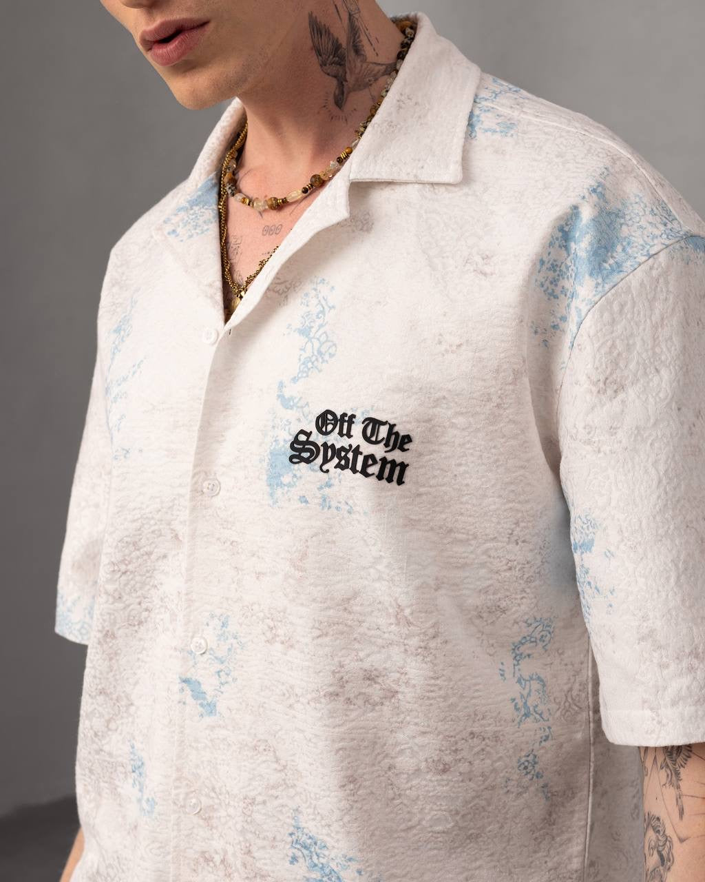 Embossed Pastel Short Sleeve Button-Up Jacquard Resort Shirt