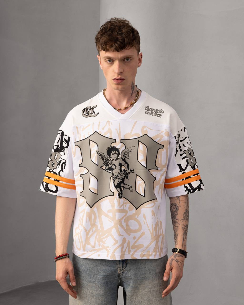 Graffiti Print Oversized Football Jersey – Casual Streetwear with Bold Design