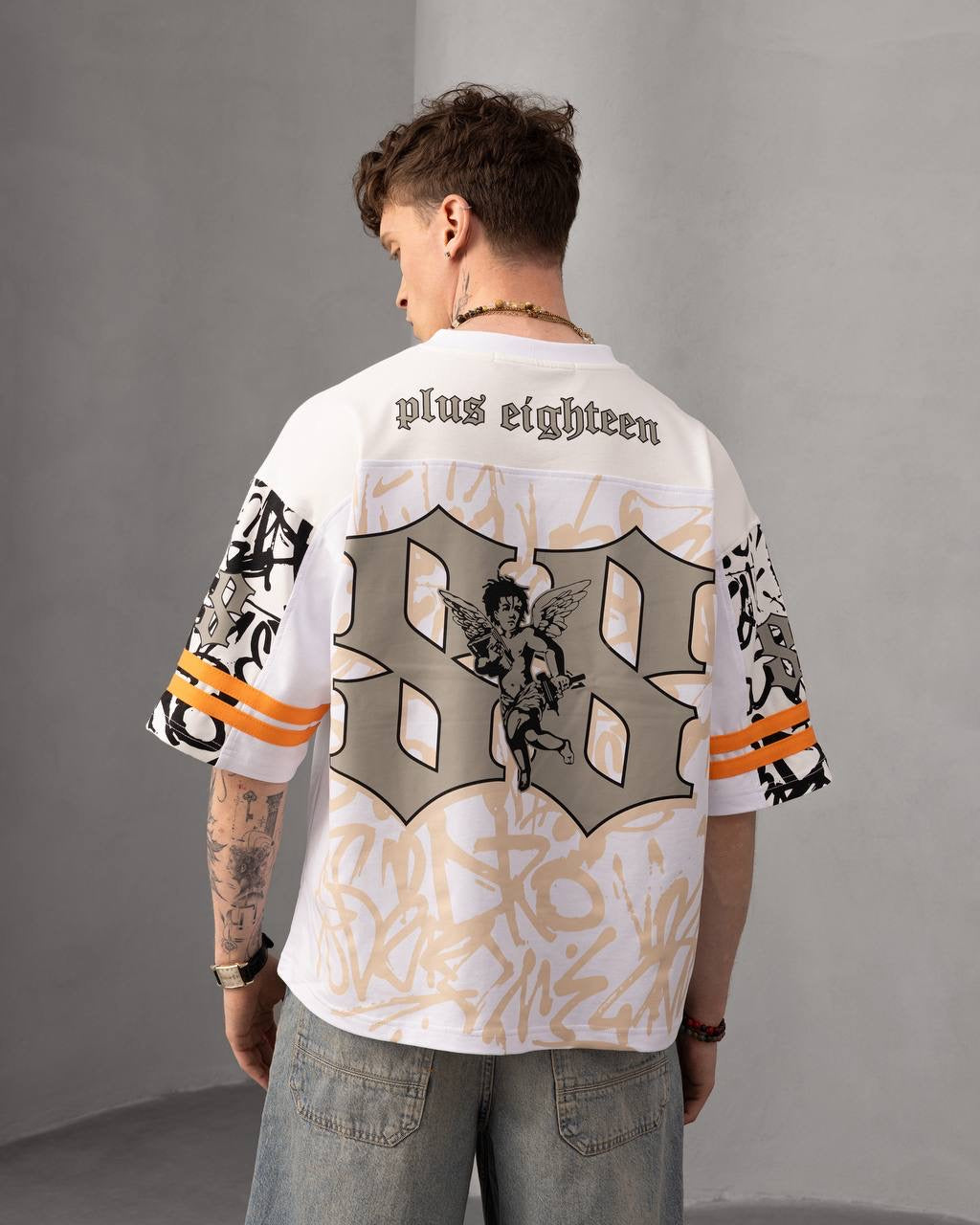 Graffiti Print Oversized Football Jersey – Casual Streetwear with Bold Design