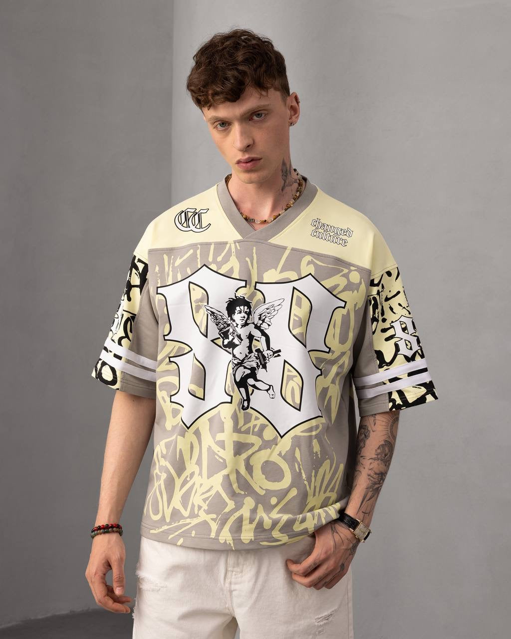 Graffiti Print Oversized Football Jersey – Casual Streetwear with Bold Design