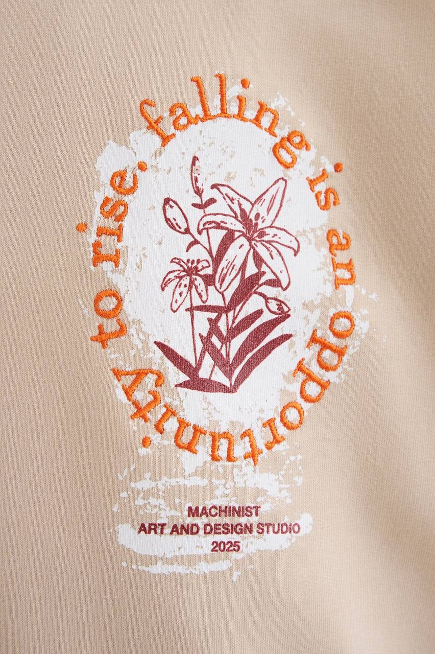 Men’s Boxy Fit Graphic Short Sleeve T-Shirt in Soft Cotton