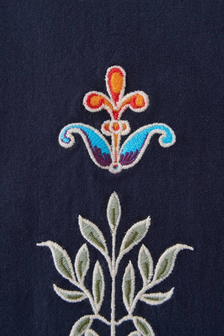 Men's Oversized Embroidered Casual Shirt in Soft Cotton