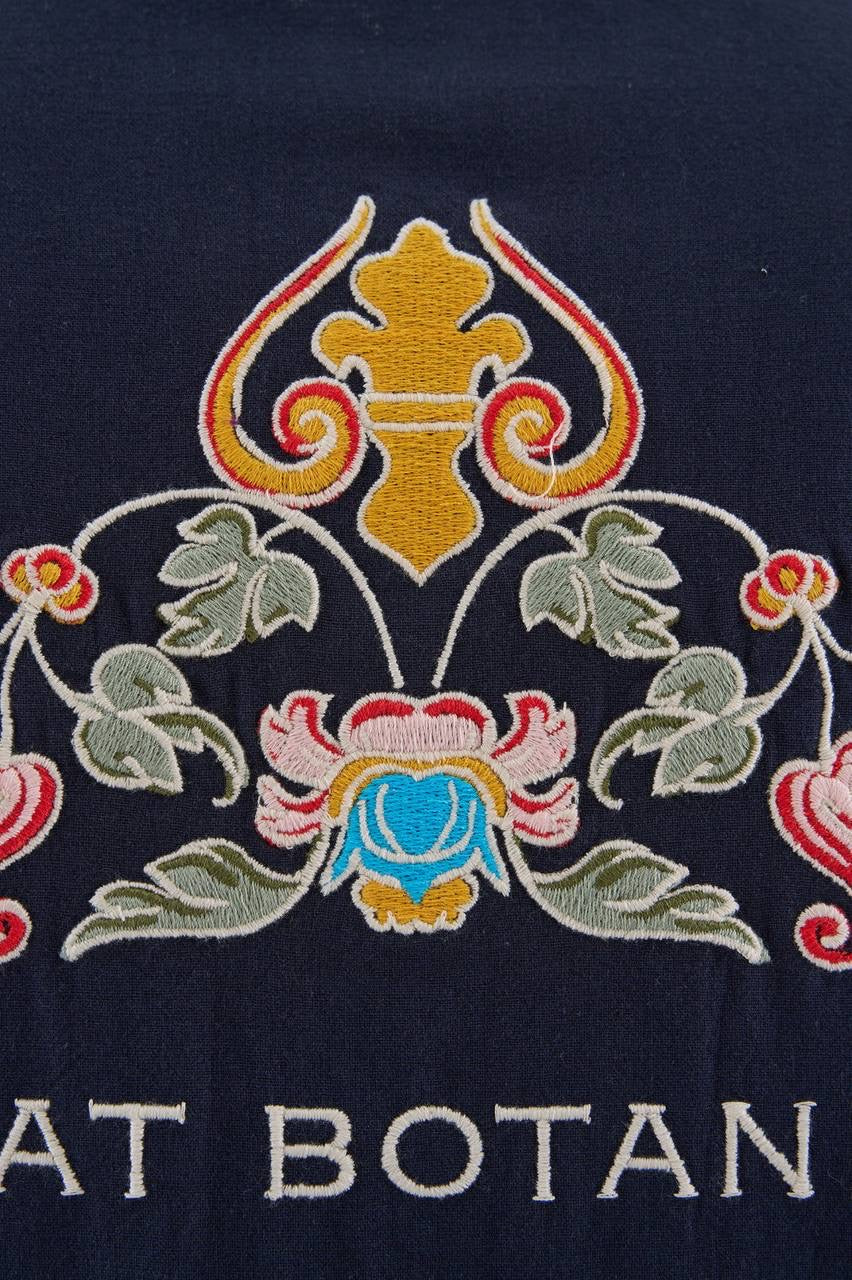 Men's Oversized Embroidered Casual Shirt in Soft Cotton