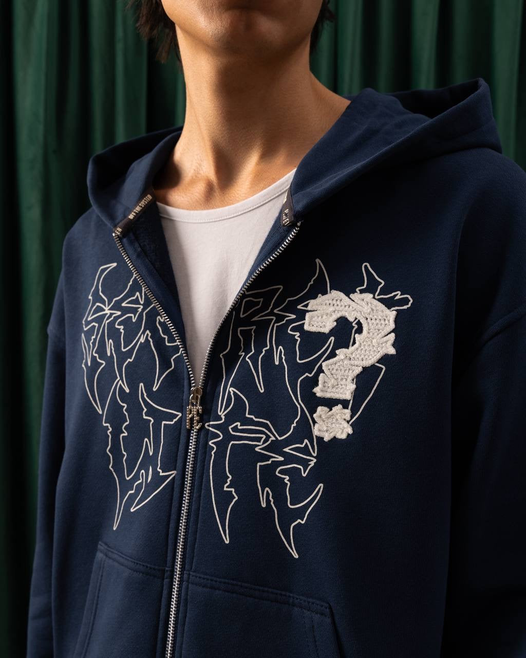Men’s Navy Blue Zip-Up Hoodie with Graphic Print – Urban Streetwear Essential