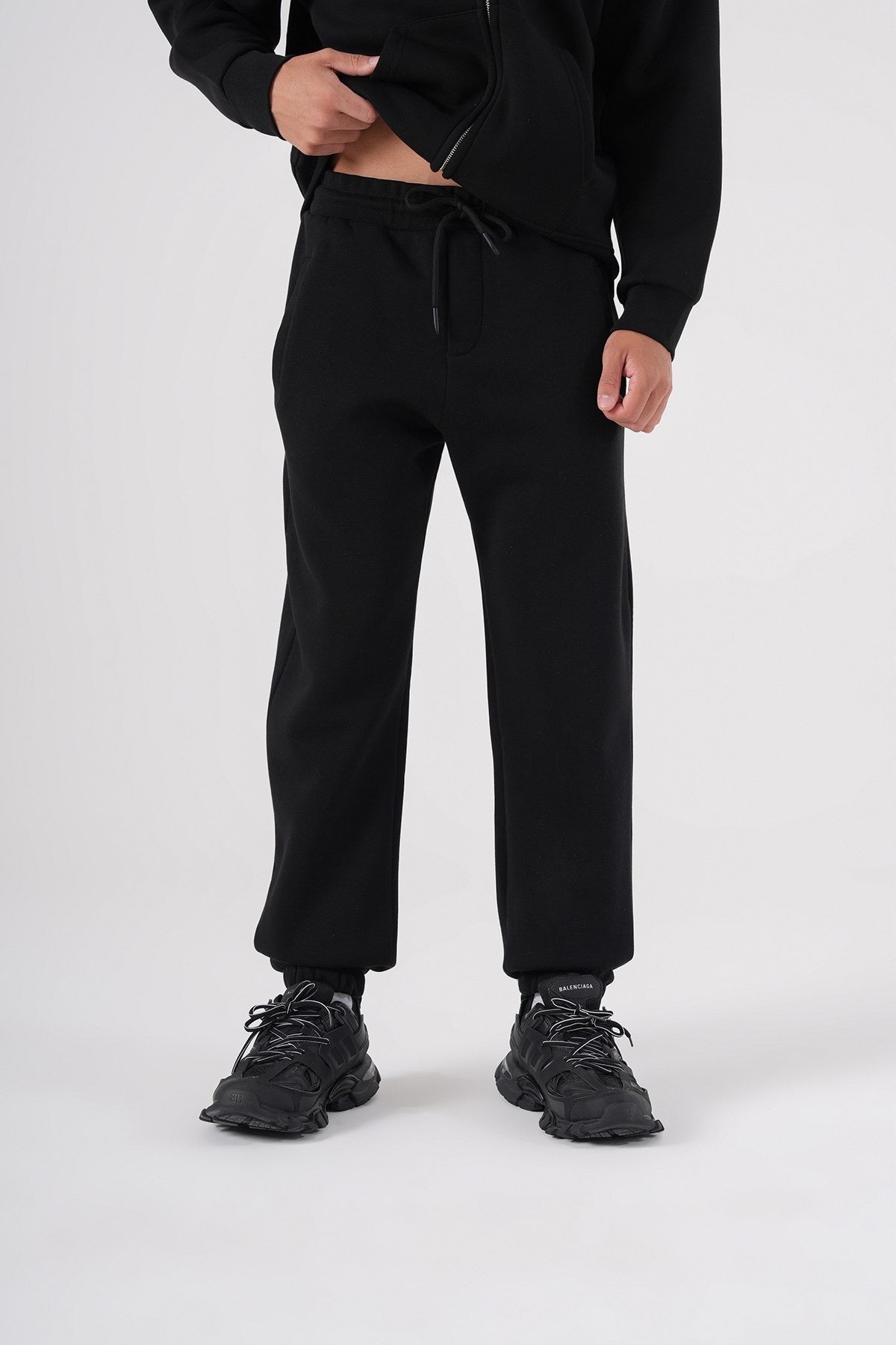 Black Slim Fit Jogger Pants – Unisex Casual Streetwear Bottoms
