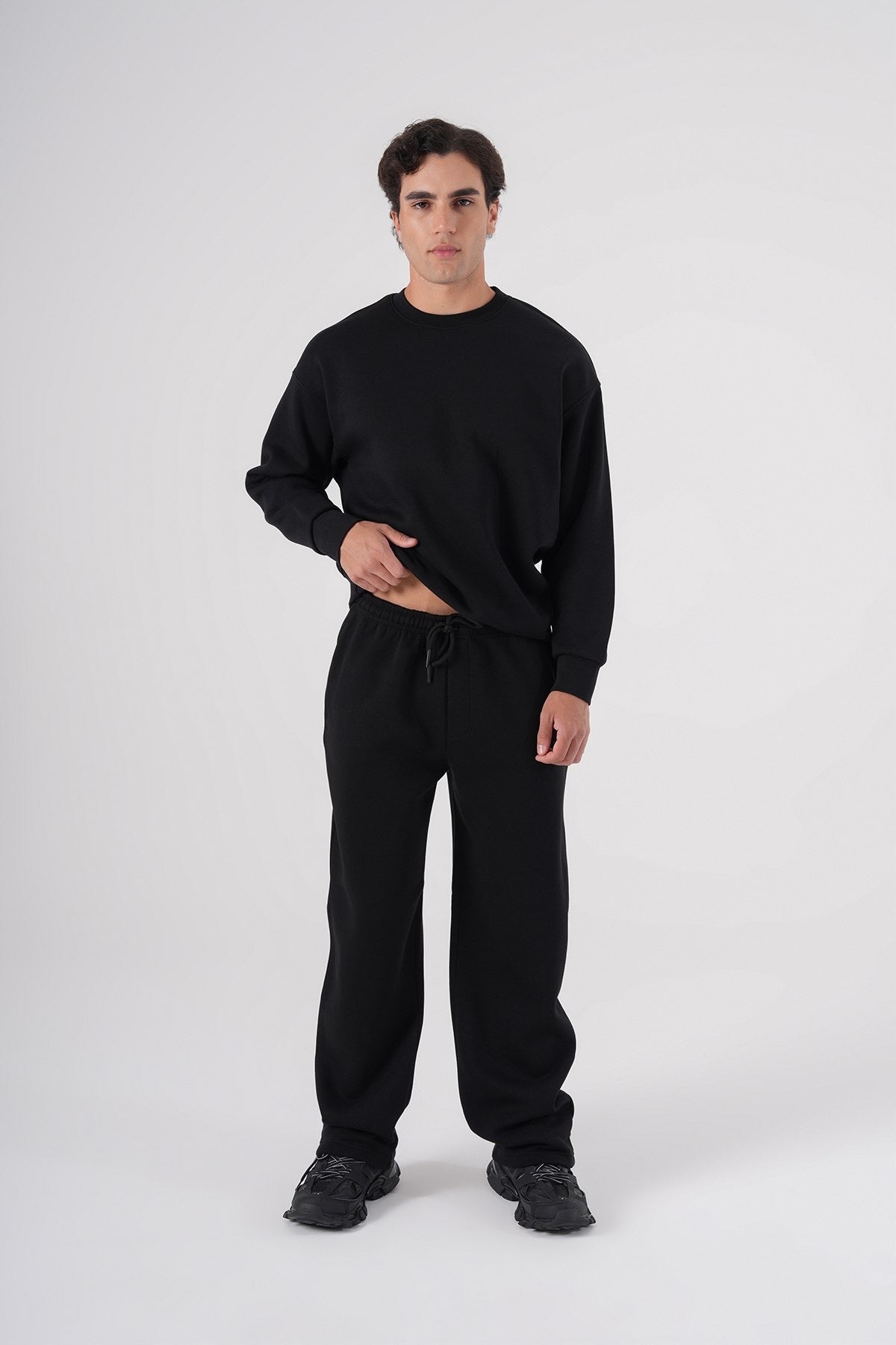 Black Straight Fit Jogger Pants – Unisex Casual Streetwear Bottoms