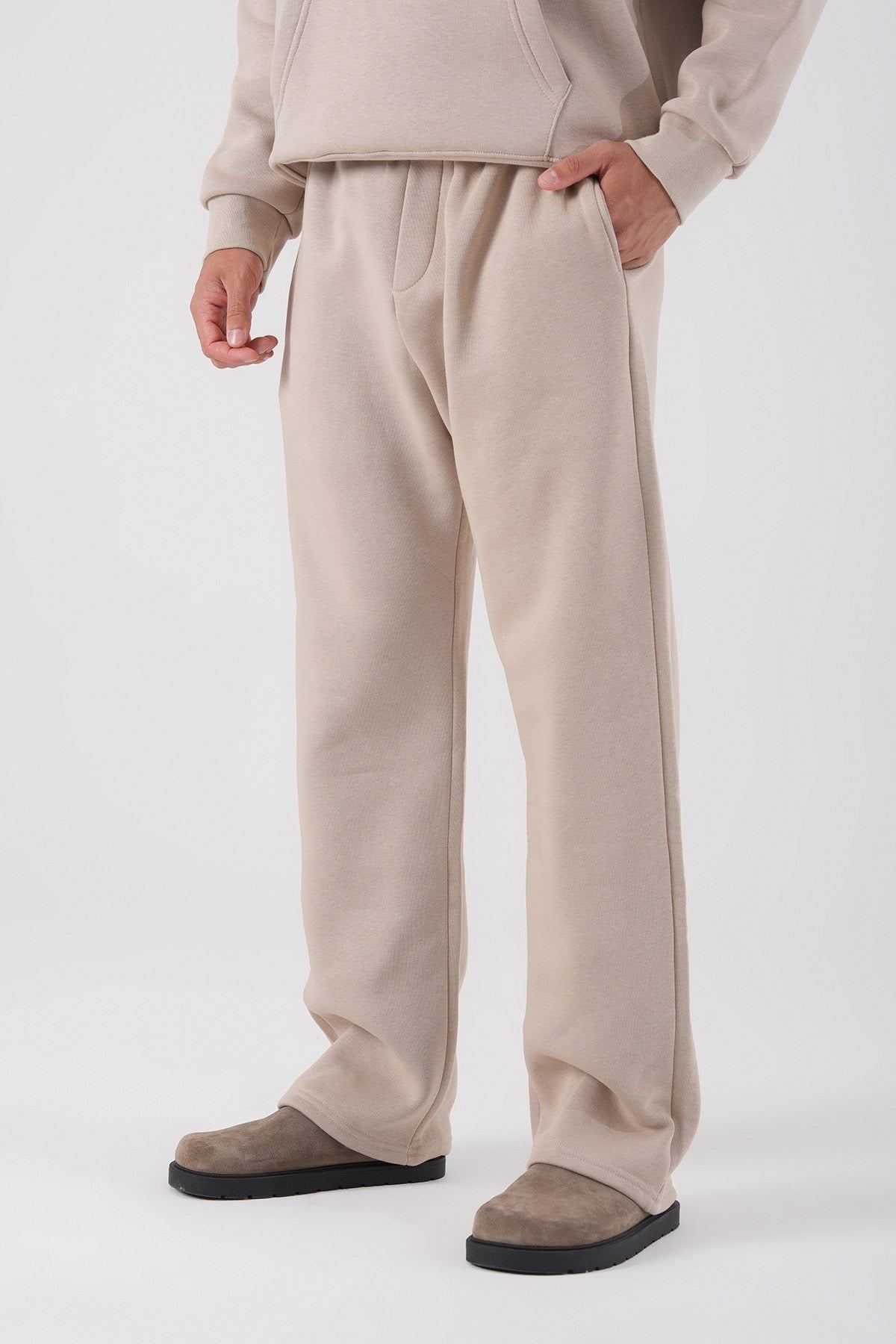 Light Beige Straight Fit Jogger Pants – Unisex Casual Streetwear Bottoms