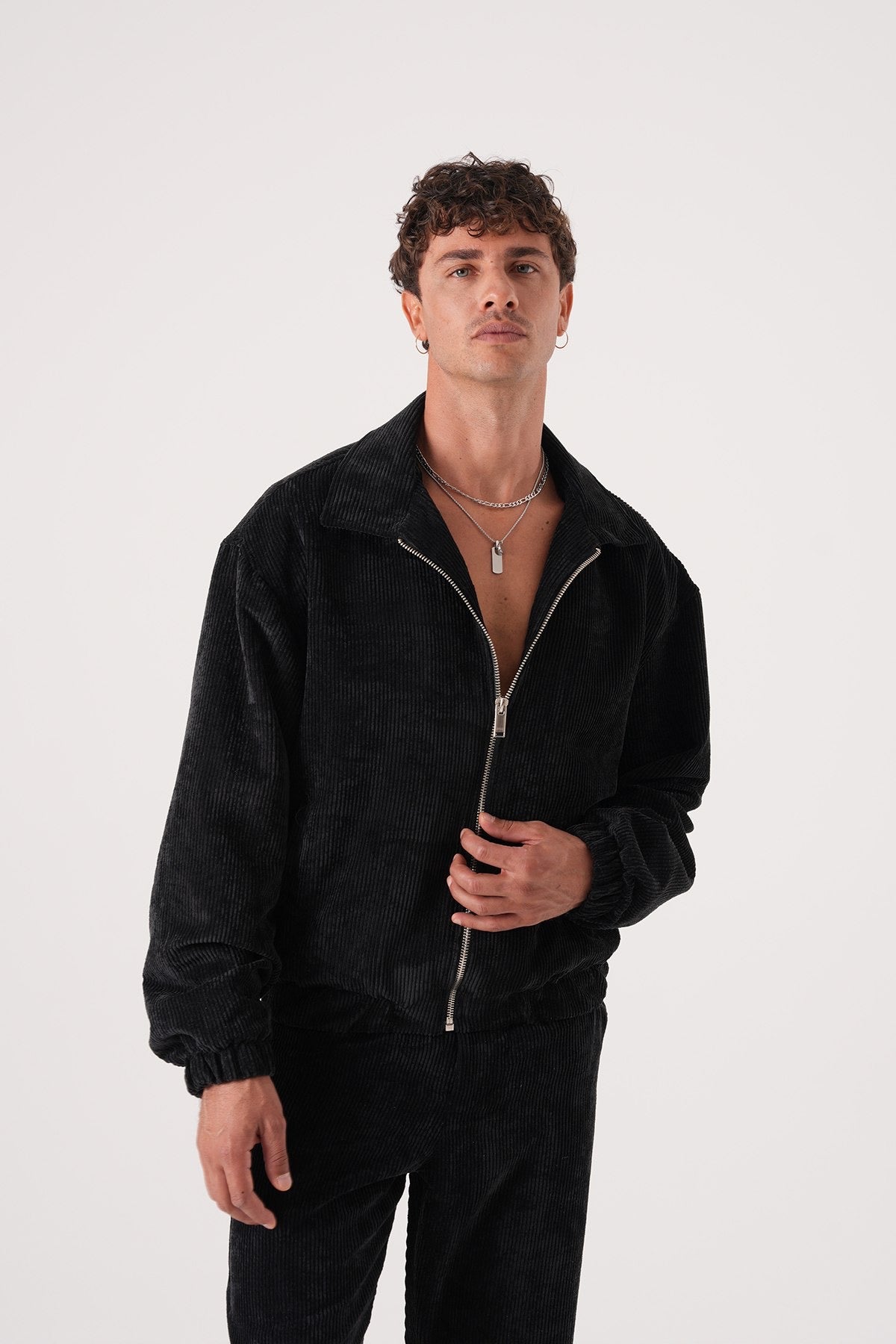 Men’s Black Corduroy Zip-Up Jacket – Classic Streetwear Bomber Style
