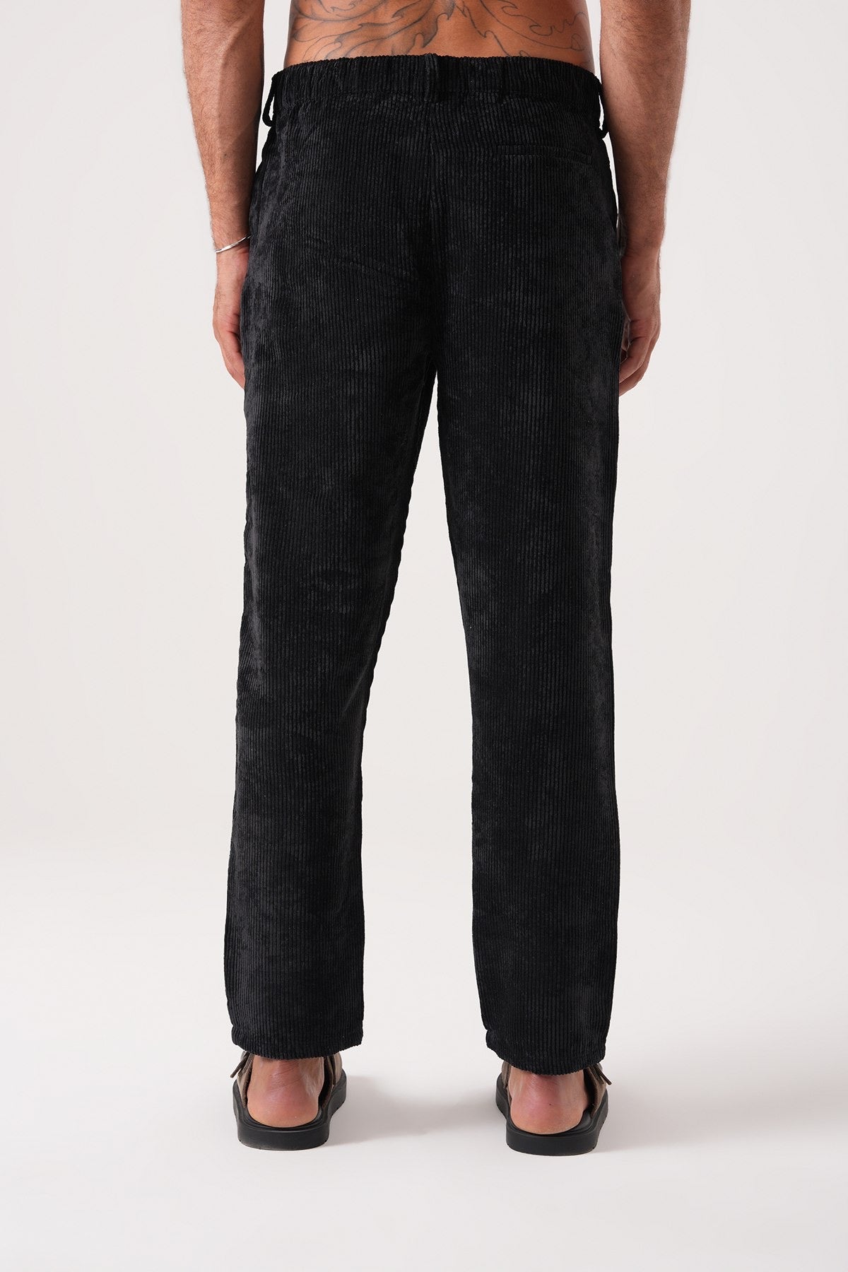 Men’s Black Corduroy Trousers – Relaxed Fit Retro Streetwear Pants