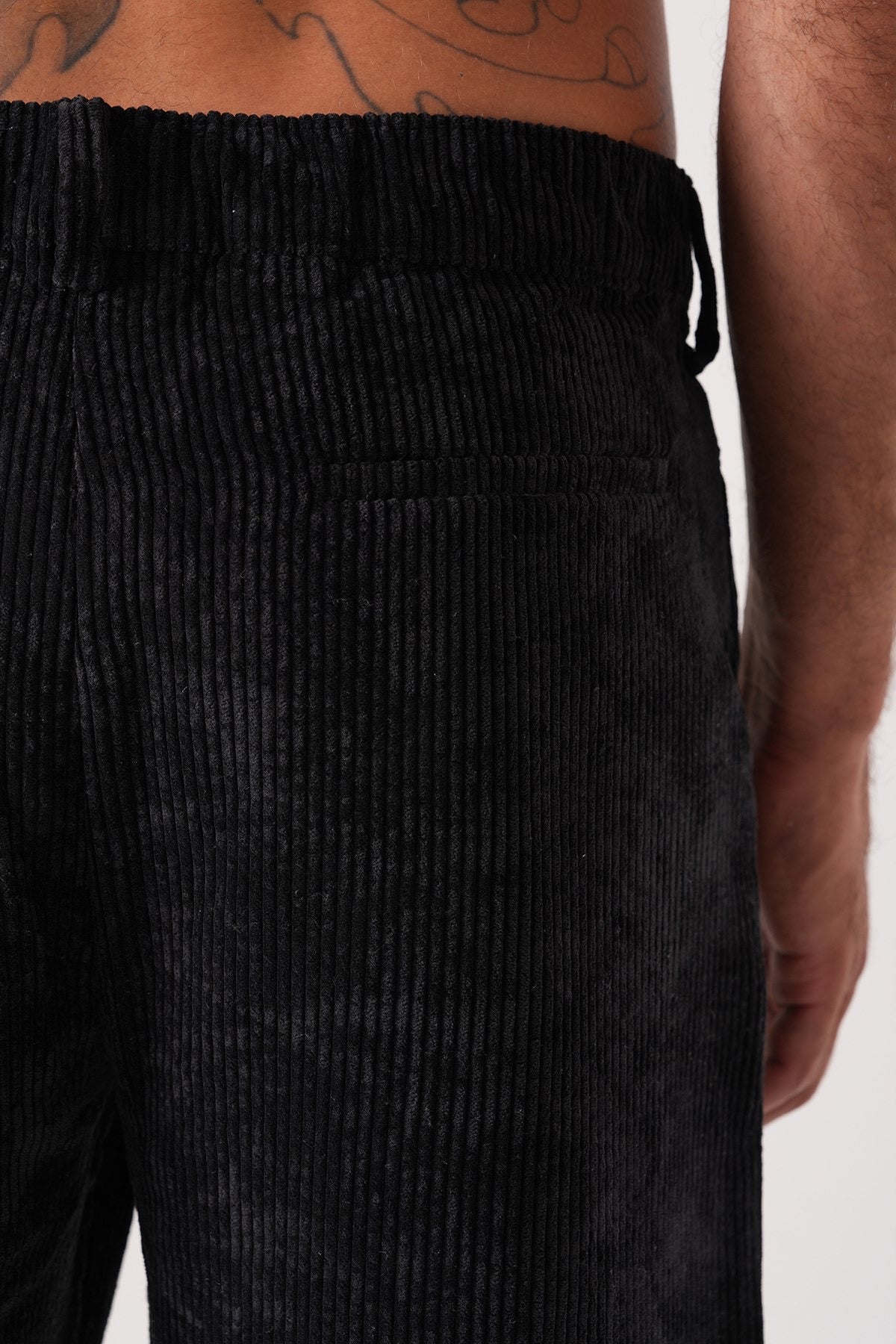Men’s Black Corduroy Trousers – Relaxed Fit Retro Streetwear Pants