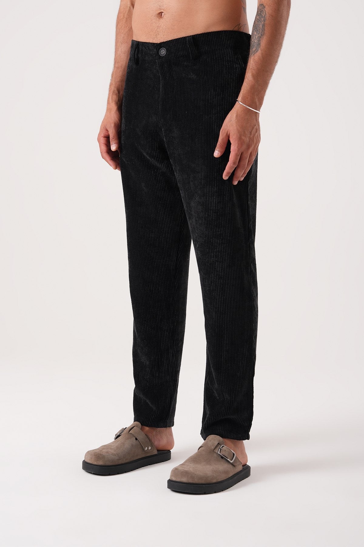 Men’s Black Corduroy Trousers – Relaxed Fit Retro Streetwear Pants