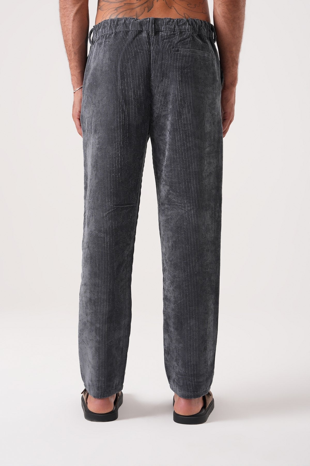 Men’s Dark Grey Corduroy Trousers – Relaxed Fit Retro Streetwear Pants