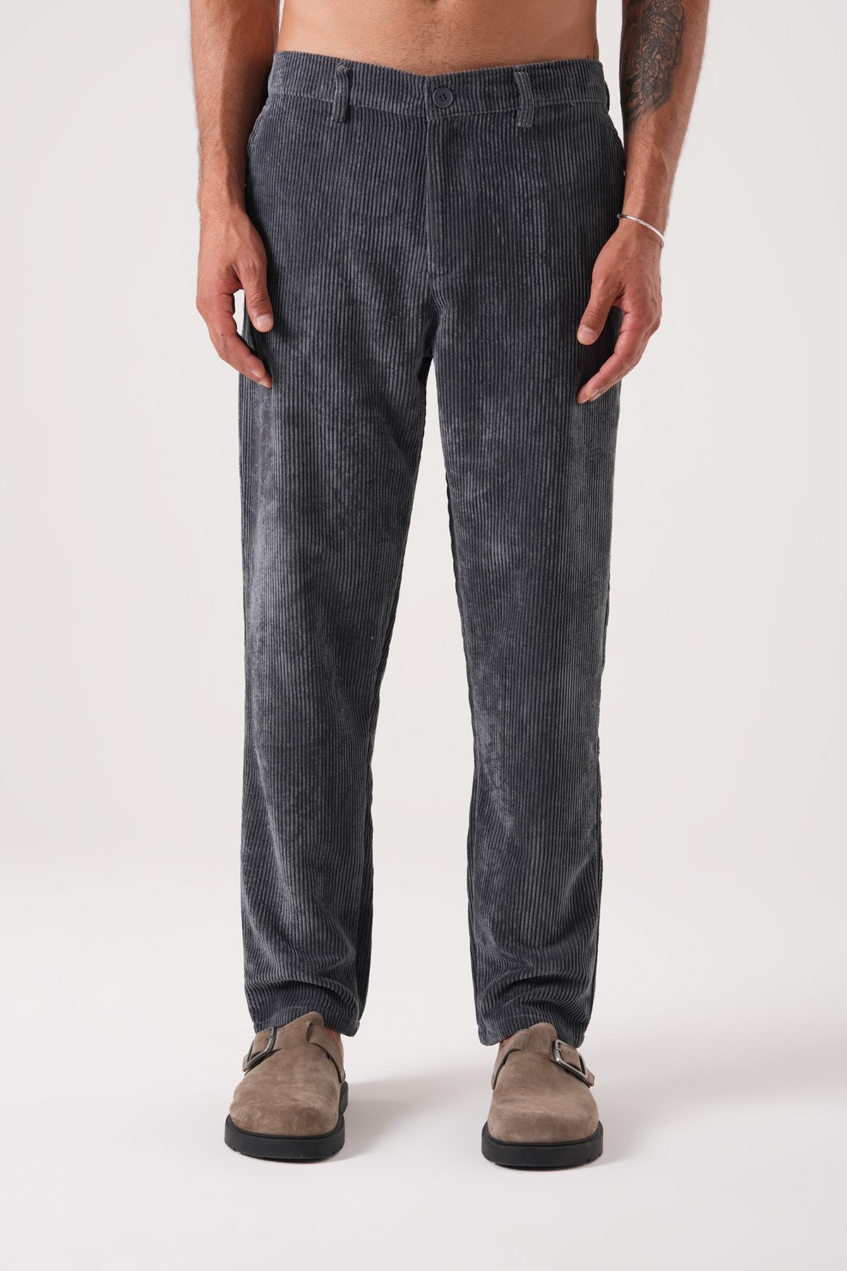 Men’s Dark Grey Corduroy Trousers – Relaxed Fit Retro Streetwear Pants