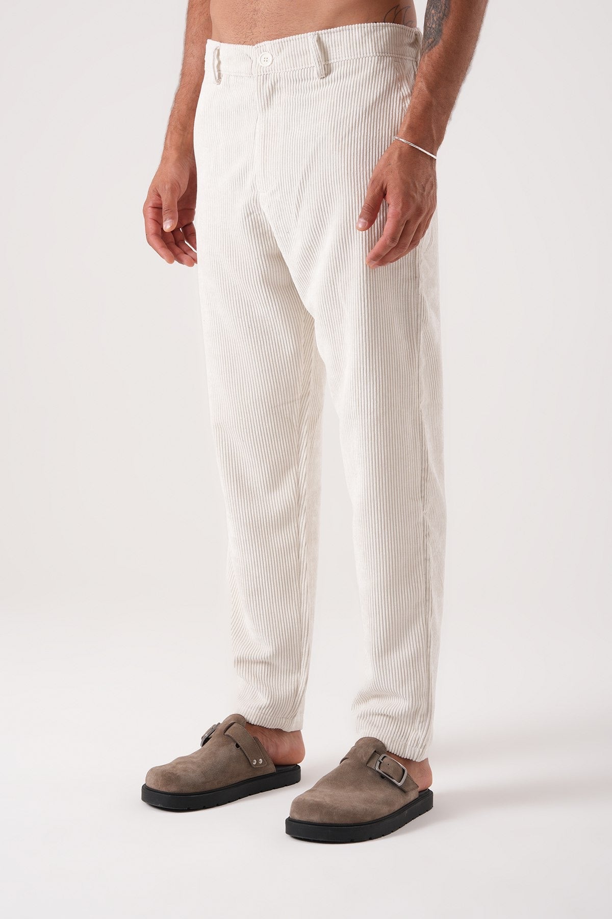 Men’s Off-White Corduroy Trousers – Retro Smart-Casual Streetwear Pants