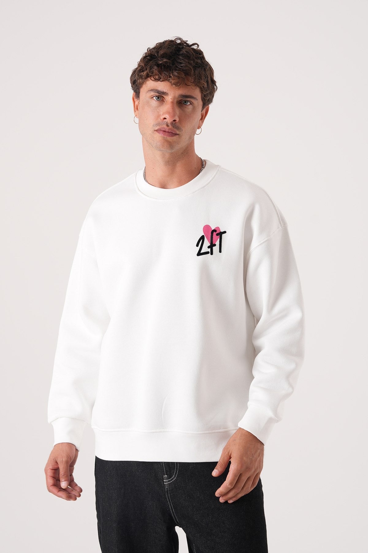 Men’s White Graphic Sweatshirt – Minimal Heart & 2FT Logo Print