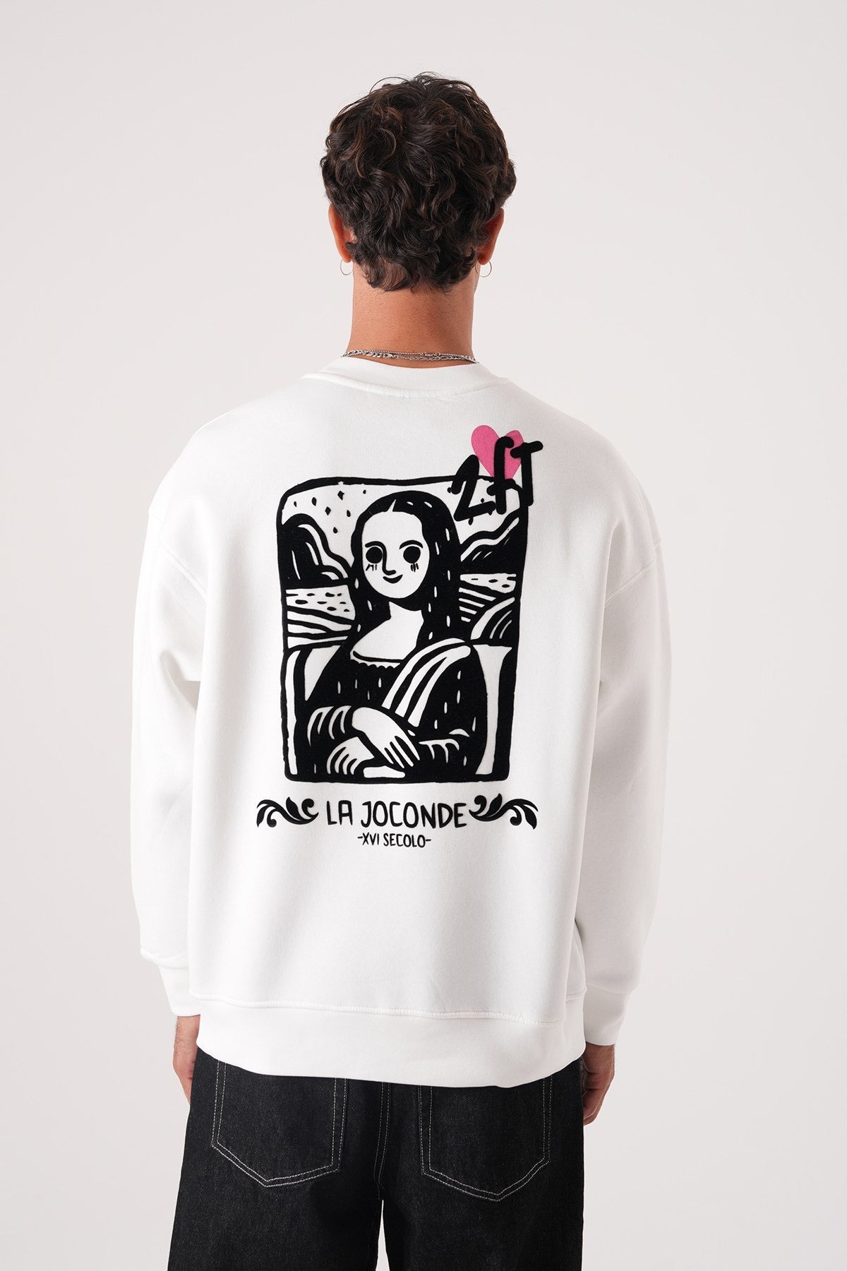 Men’s White Graphic Sweatshirt – Minimal Heart & 2FT Logo Print