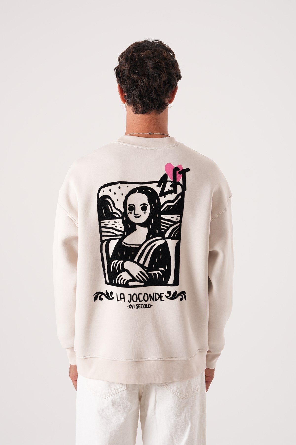 Men’s Off-White Graphic Sweatshirt – Minimal Heart & 2FT Logo Print