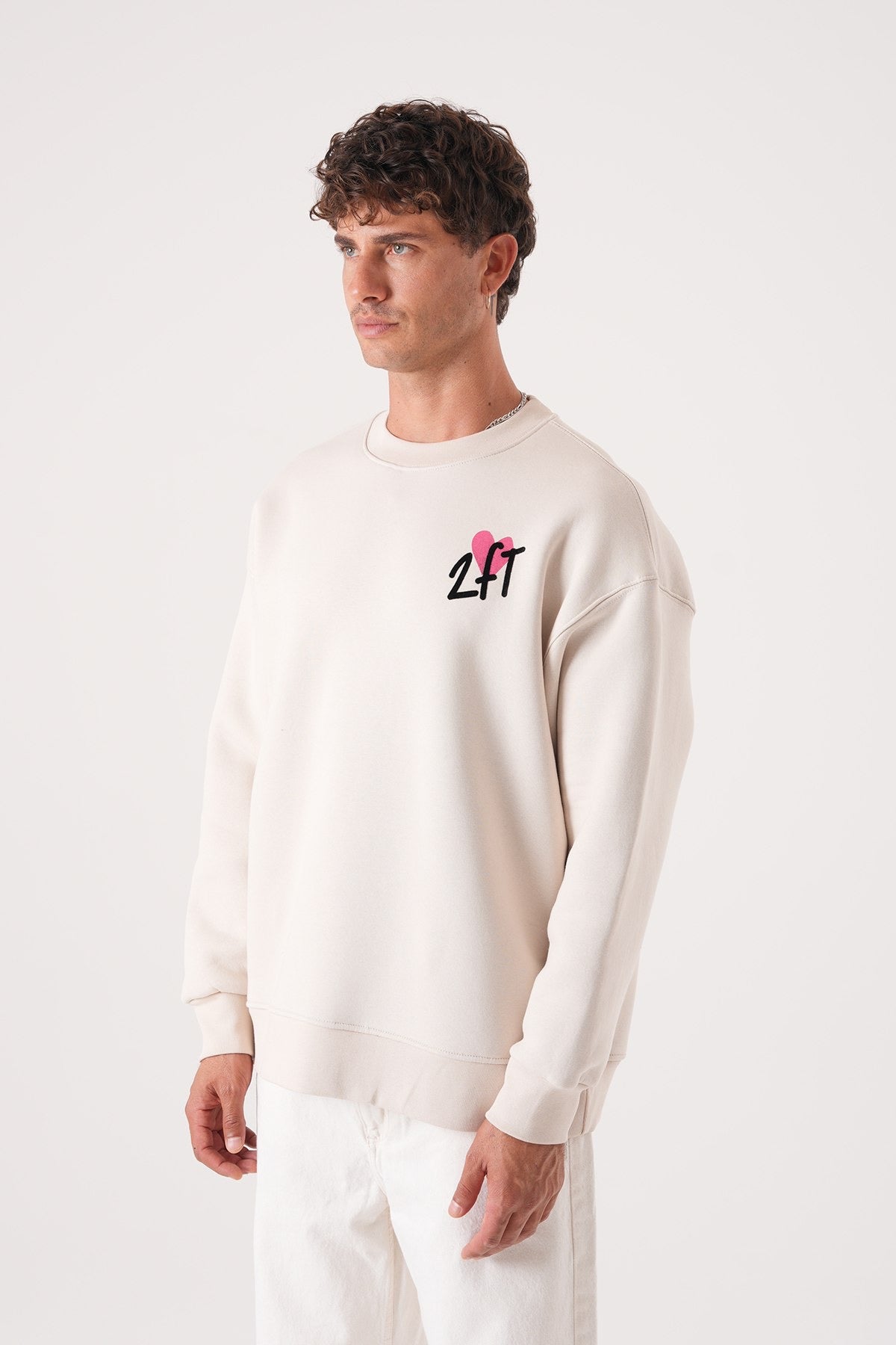 Men’s Off-White Graphic Sweatshirt – Minimal Heart & 2FT Logo Print
