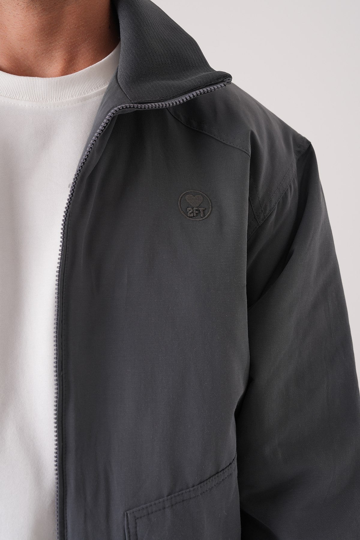 Men’s Charcoal Grey Minimal Bomber Jacket – Modern Everyday Layer