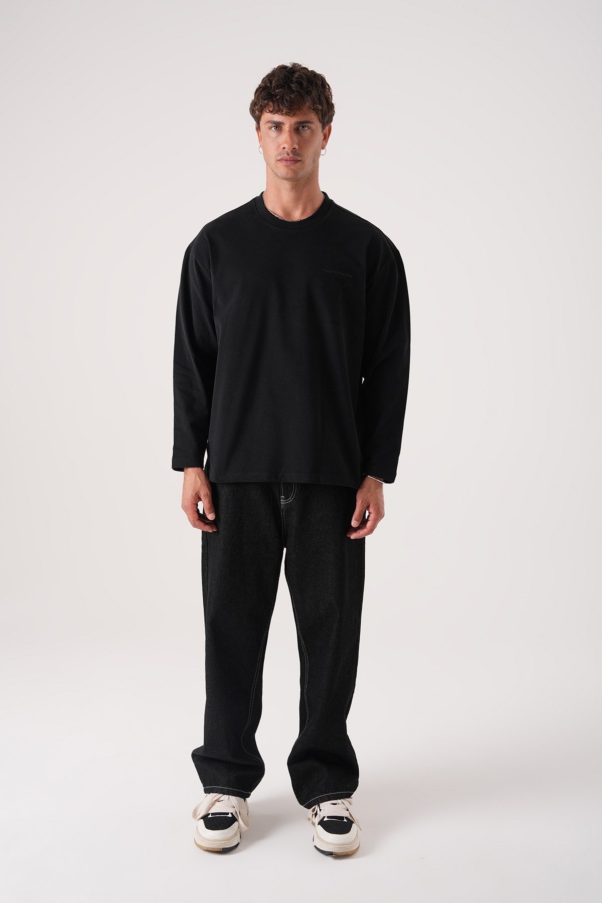 Men’s Black Long Sleeve T-Shirt – Minimal Logo