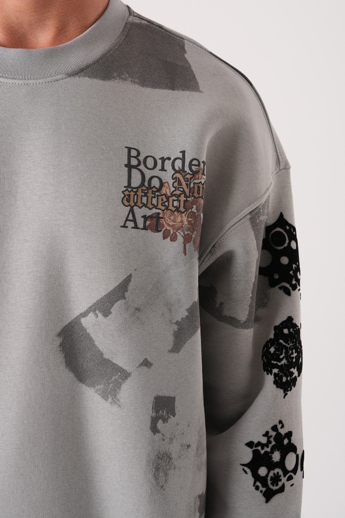 Men’s Grey Graphic Sweatshirt – Borders & Affection
