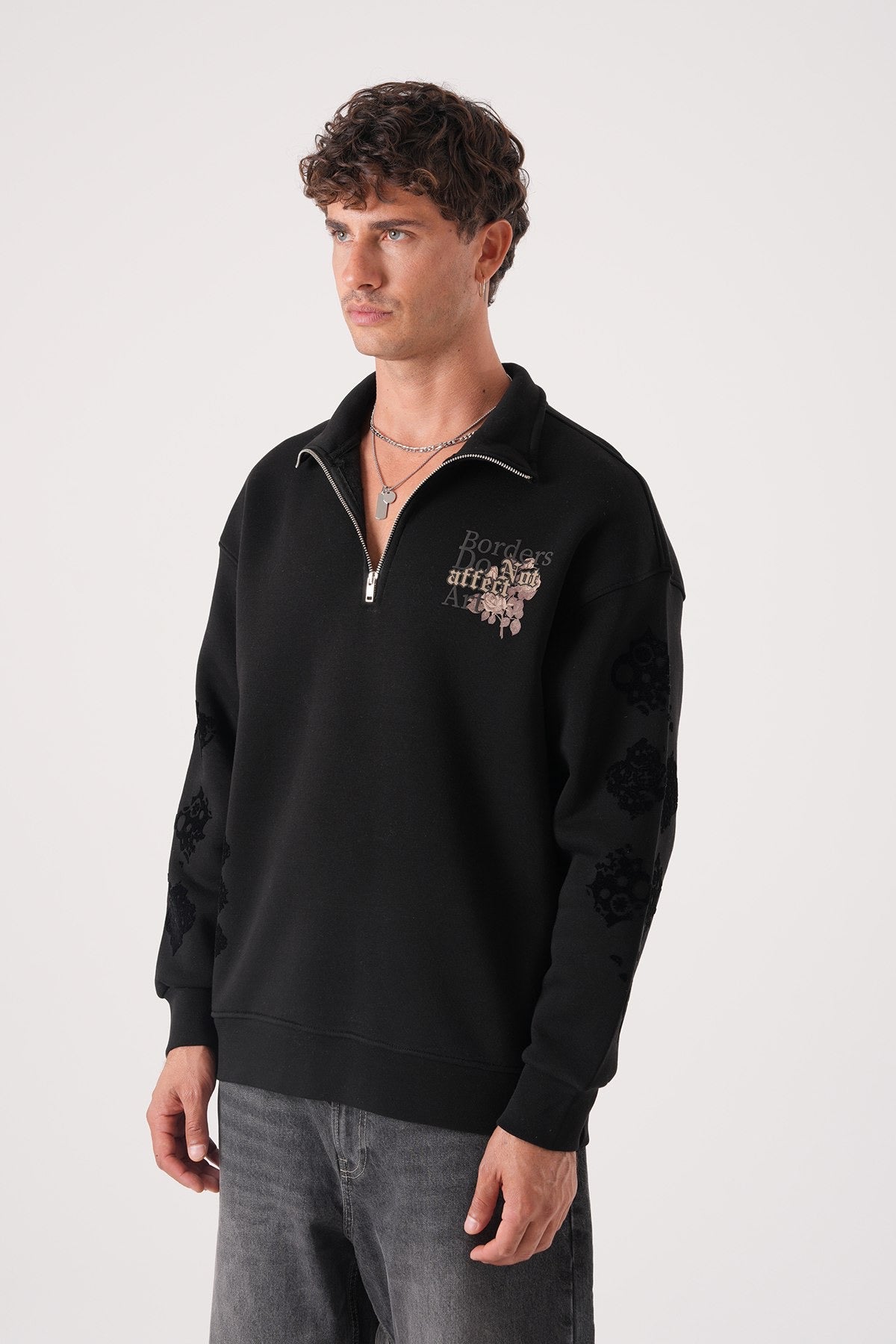 Men’s Half-Zip Sweatshirt – Borders Do Not Affect Art (Black)