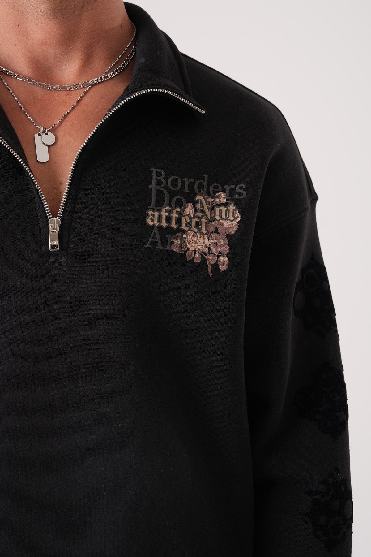 Men’s Half-Zip Sweatshirt – Borders Do Not Affect Art (Black)