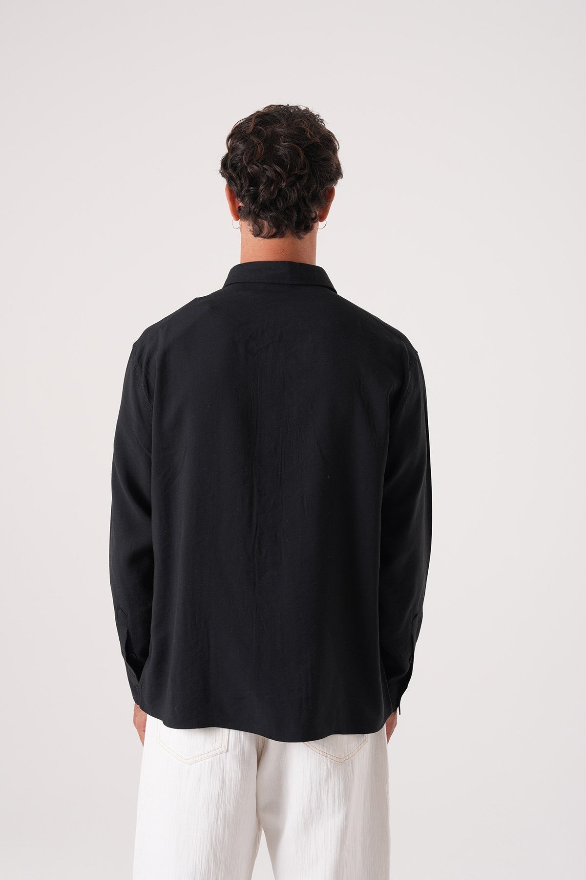 Men’s Long Sleeve Button-Down Shirt – Classic Black