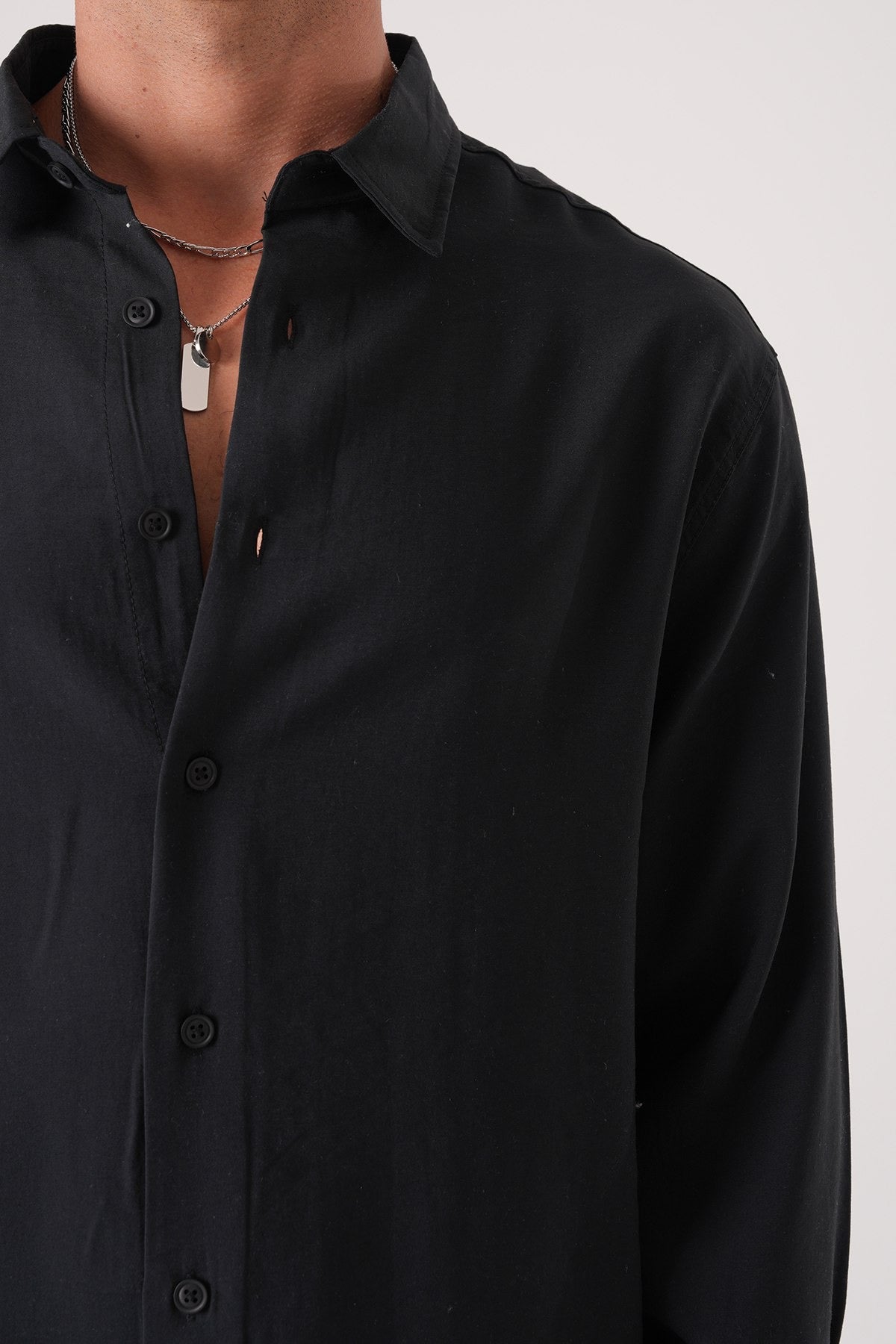 Men’s Long Sleeve Button-Down Shirt – Classic Black