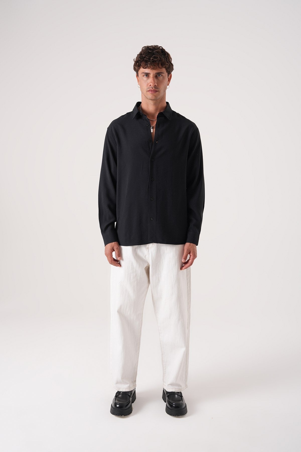 Men’s Long Sleeve Button-Down Shirt – Classic Black