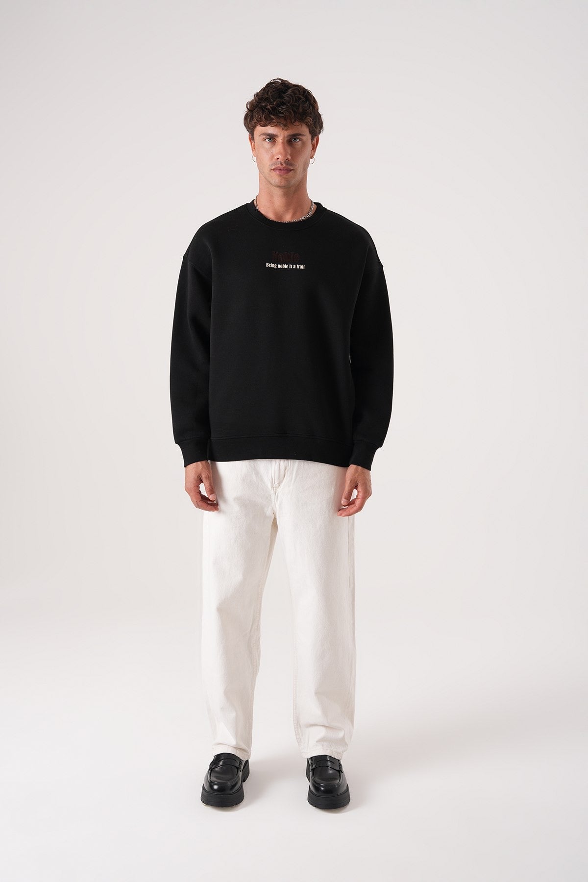 Men’s Minimal Embroidered Sweatshirt – Black
