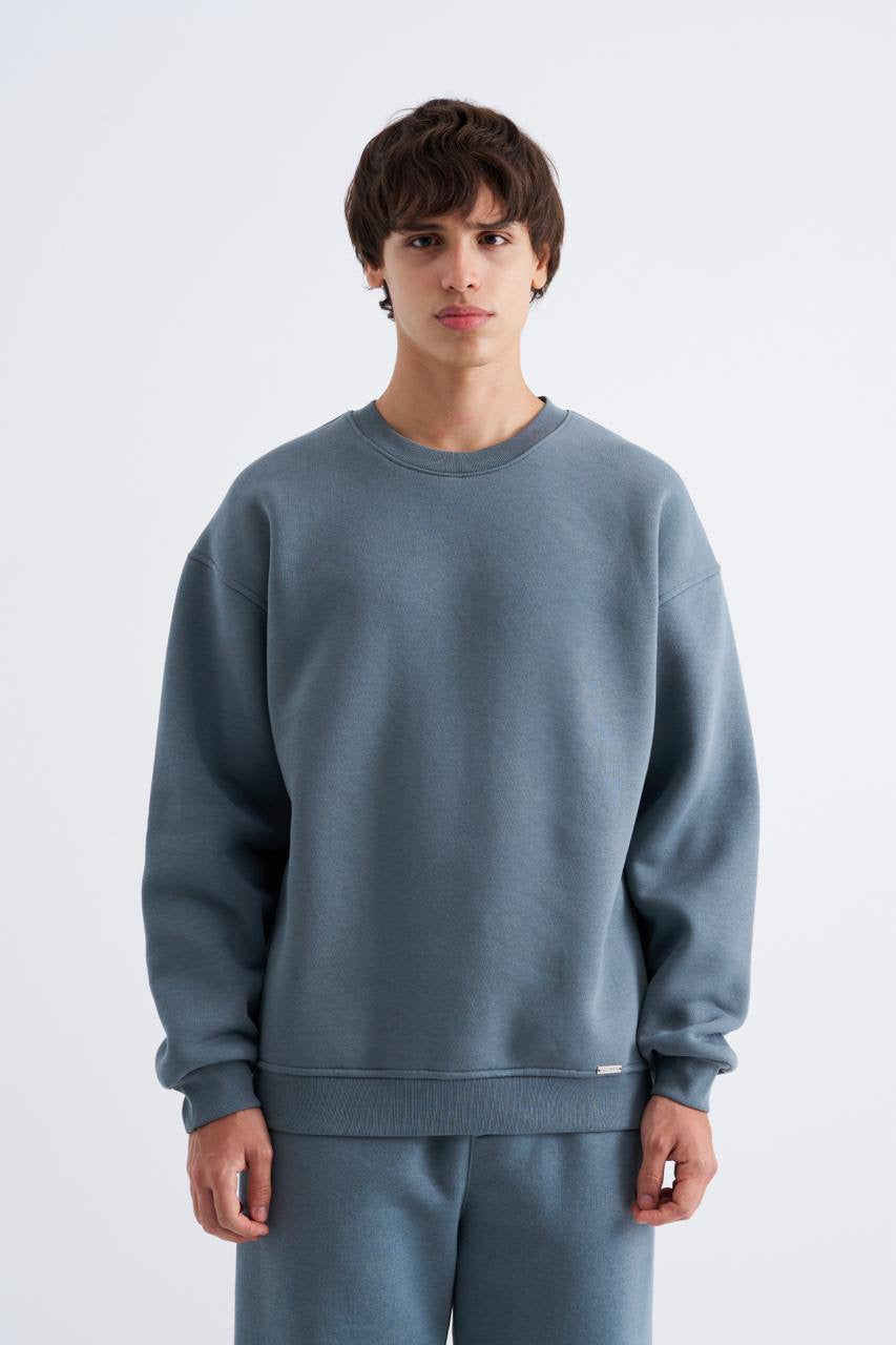 Strides Oversized Sweatshirt in Grey