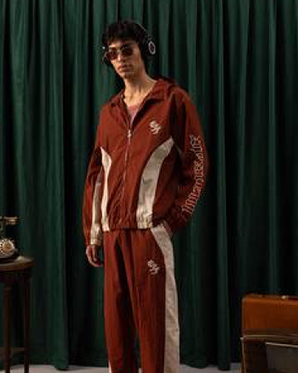 Men’s Retro Tracksuit Collection – Bold Colors, Modern Comfort