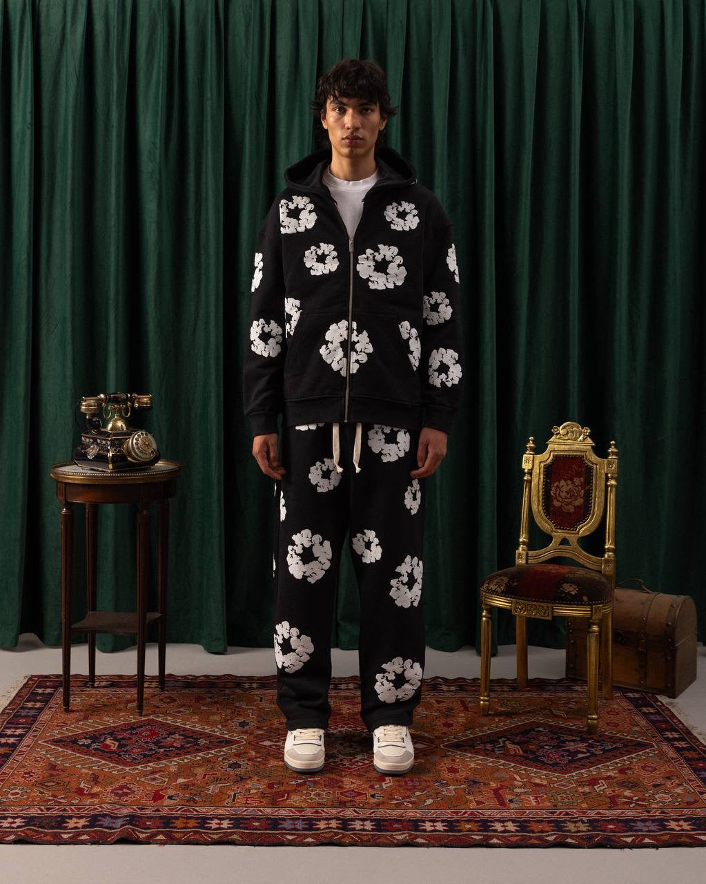 Men’s Floral Hoodie & Sweatpants Set – Grey/black