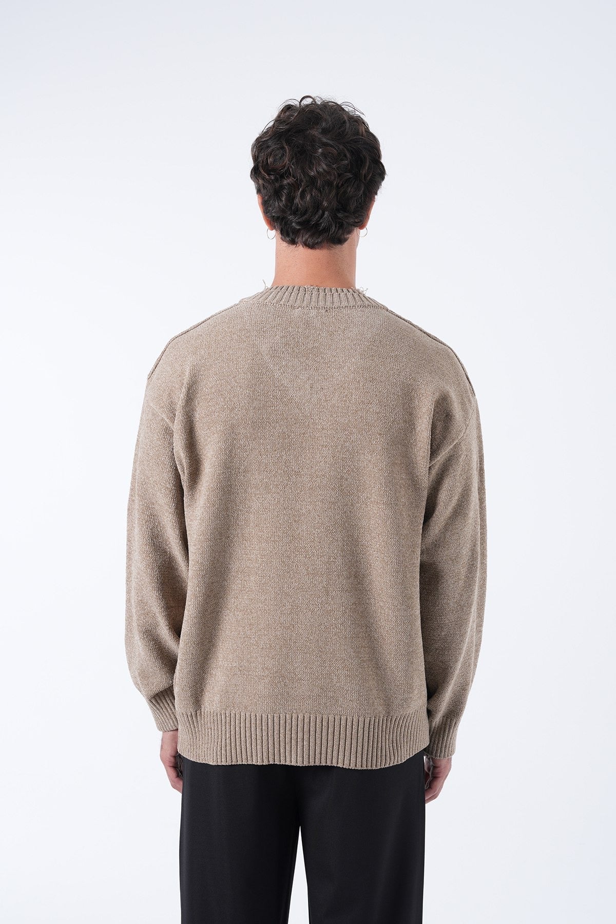 Men’s Minimal V-Neck Sweater